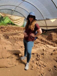 Katy Carter Gershtein in the archaeological field.